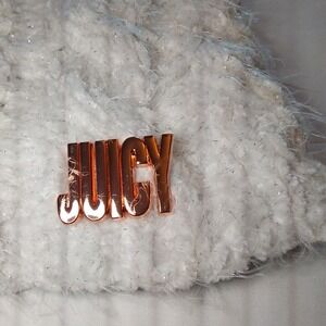 Juicy Couture Womens Infinity Neck Scarf White Cable‎ Knit With Logo Pin